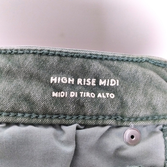 Universal Thread Green High Rise Midi Jean Shorts Size 6/28 - Picture 6 of 7